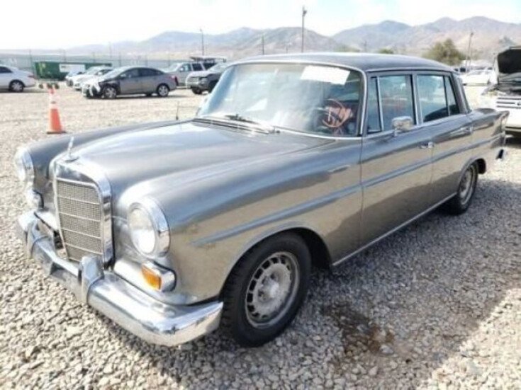 Thumbnail Photo undefined for 1967 Mercedes-Benz 230